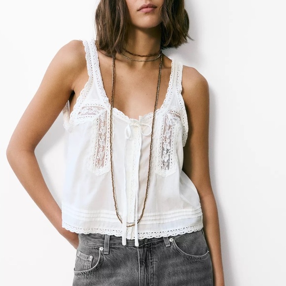 Pull & Bear White Lace Trim Top Size Medium NWT - Picture 1 of 6
